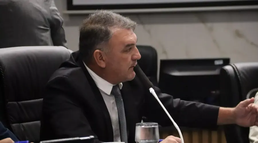 Vereador Maurício André propõe regulamentação de transporte