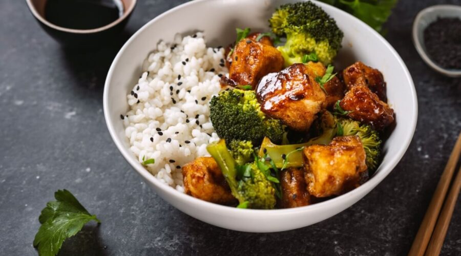 3 receitas práticas e ricas em proteína vegetal para o jantar