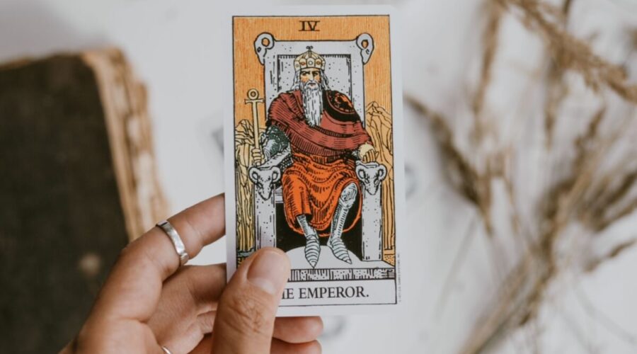 Tarot semanal: previsão para os signos de 22 a 28 de setembro de 2025