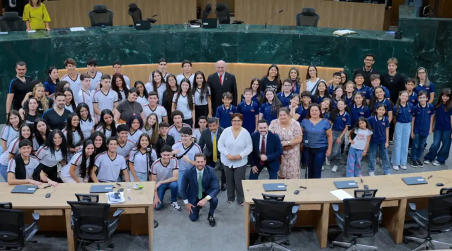 Estudantes de Goianésia e o projeto “Deputados do Futuro”