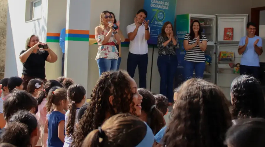 Gelateca Literária chega à Escola Municipal Magnólia Protásio
