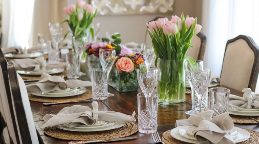 6 dicas para trazer a primavera para a decoração mesa posta