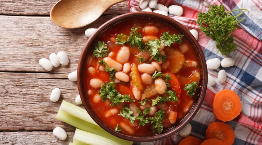 3 receitas de sopas leves e nutritivas para o jantar