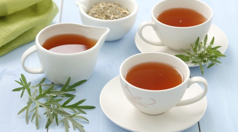 6 receitas de chá de losna e seus benefícios para a saúde