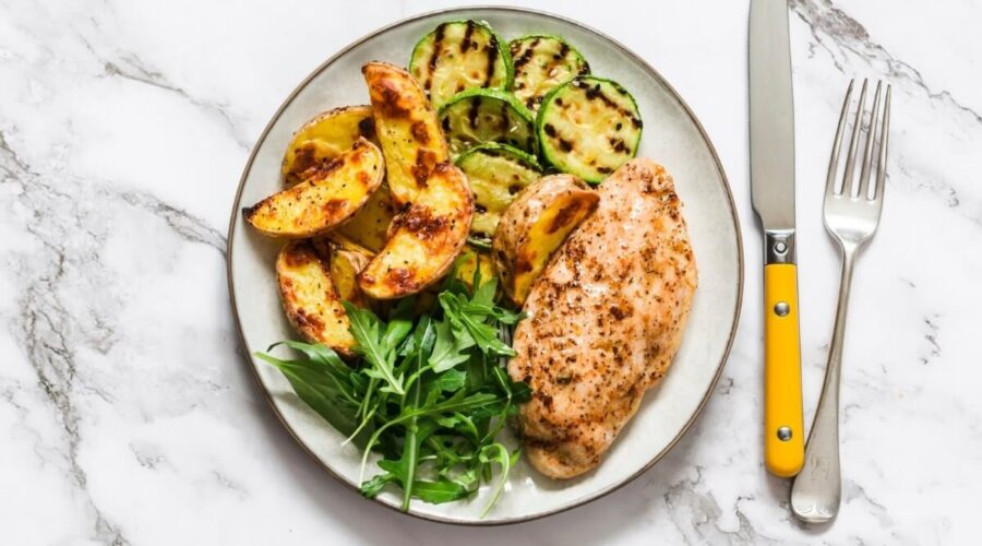 7 receitas fit com frango para fazer no forno