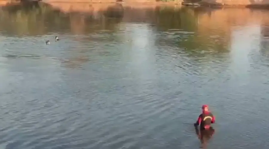 Bombeiros localizam corpo de mulher que caiu com carro no Rio das Almas