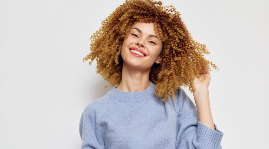 5 fatores silenciosos que impactam a saúde dos cabelos