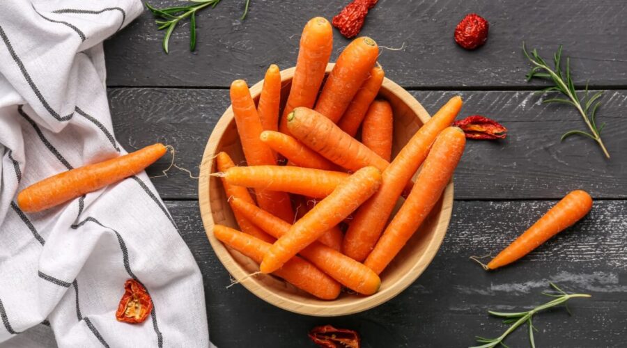 8 benefícios da cenoura para a saúde
