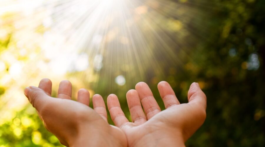 3 decretos proféticos poderosos para atrair dinheiro