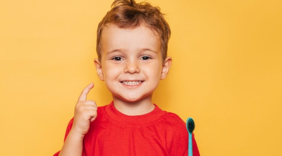 5 erros que comprometem a higiene bucal das crianças