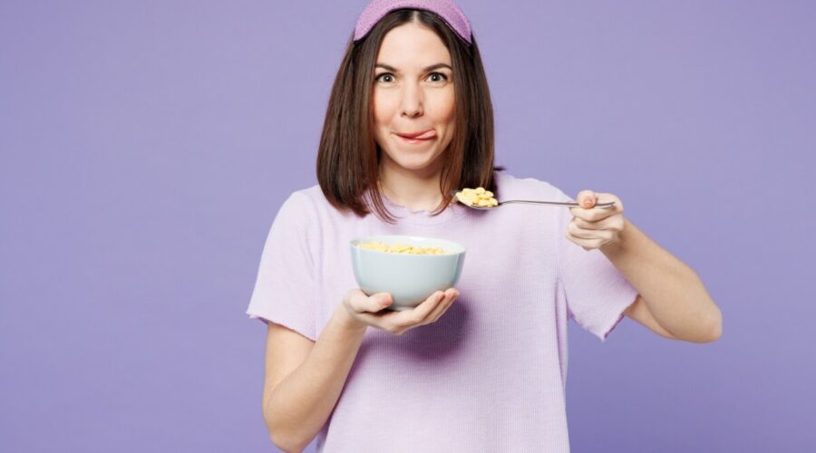 Alimentação e sono: entenda como um interfere no outro