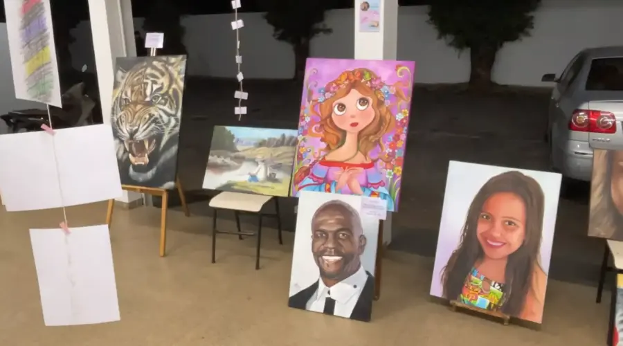 Exposição de trabalhos de Pedagogia na UEG Goianésia