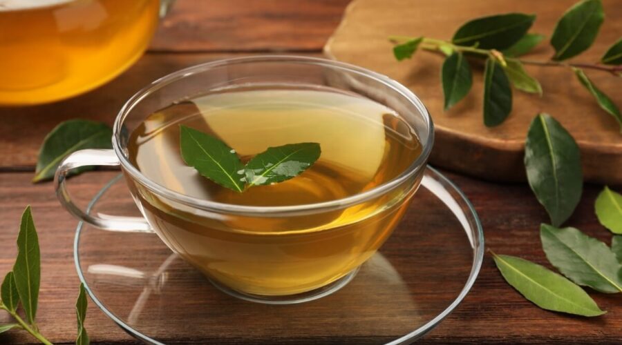Chá de louro: 8 benefícios para a saúde e dicas de preparo