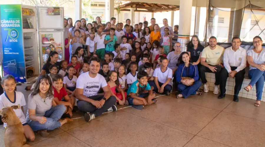 Câmara de Goianésia leva Gelateca Literária aos alunos de Juscelândia