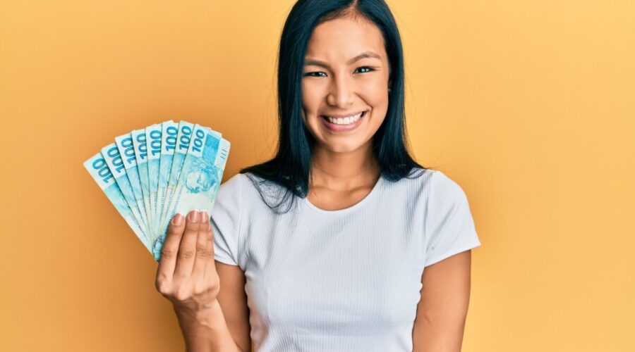 Recebeu o 13º salário? Veja 4 dicas usá-lo com consciência