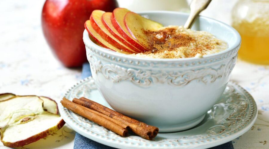 3 receitas de mingau de aveia saudável para café da manhã ou lanche da tarde