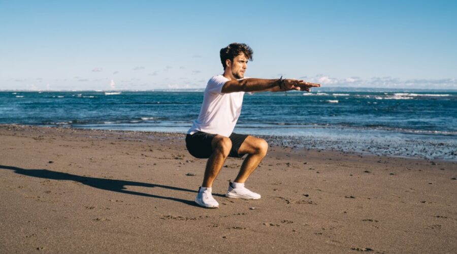 5 exercícios sem equipamentos para manter a massa muscular durante as férias
