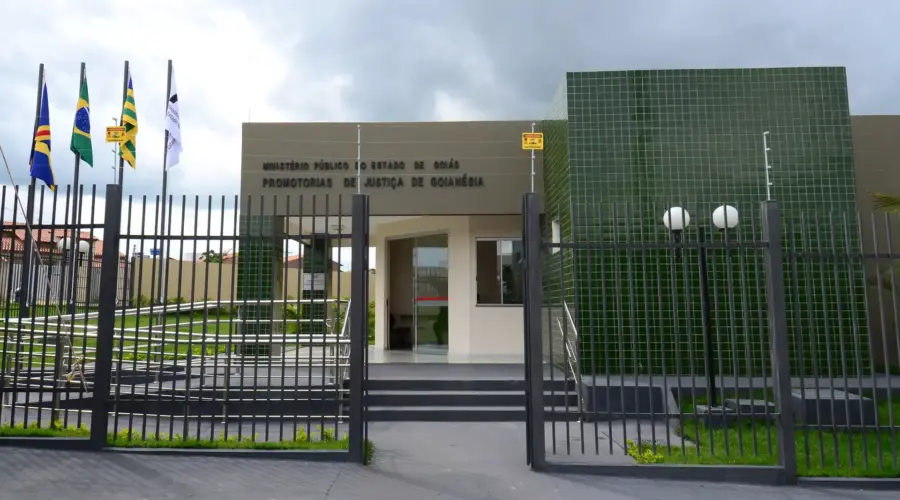 Ministério Público vai apurar ocupação irregular de calçadas por comércio em Goianésia