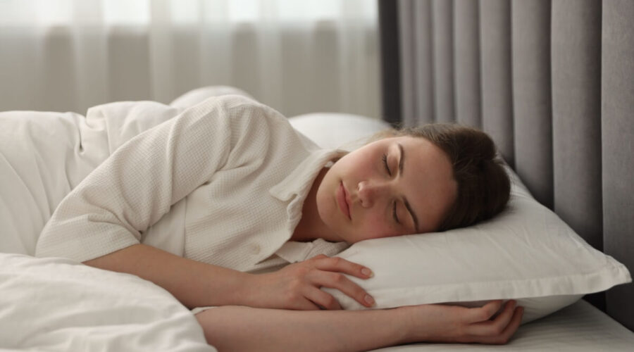 como ansiedade e estresse podem causar espasmos durante o Sono