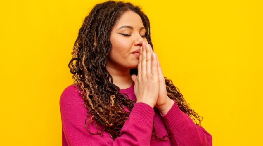 5 orações para renovar a fé e afastar energias negativas