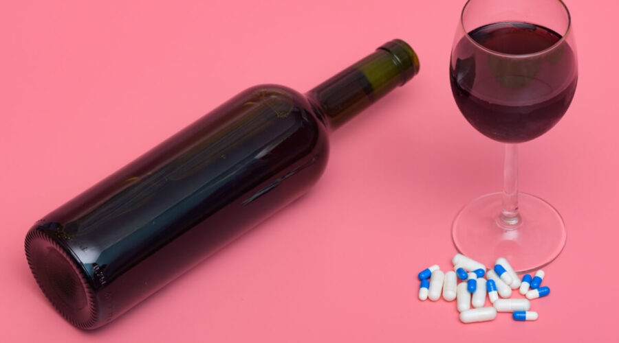perigos de misturar álcool e remédios