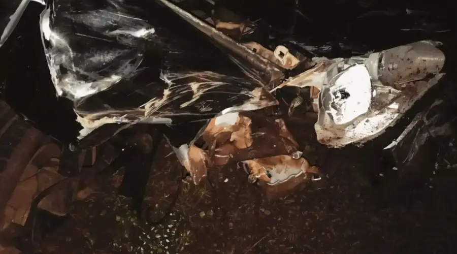 Acidente na GO-080 envolve carros e ônibus