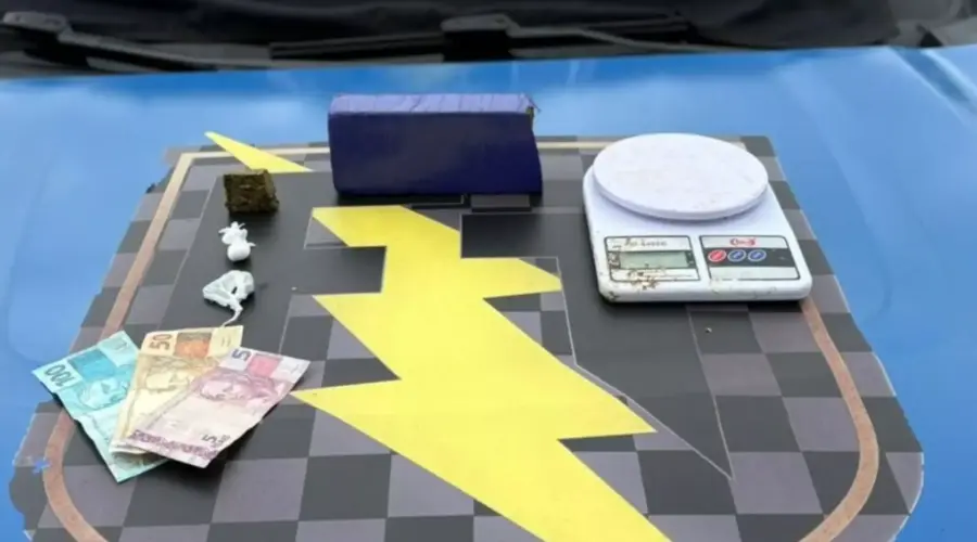 Força Tática prende suspeito com 600g de drogas