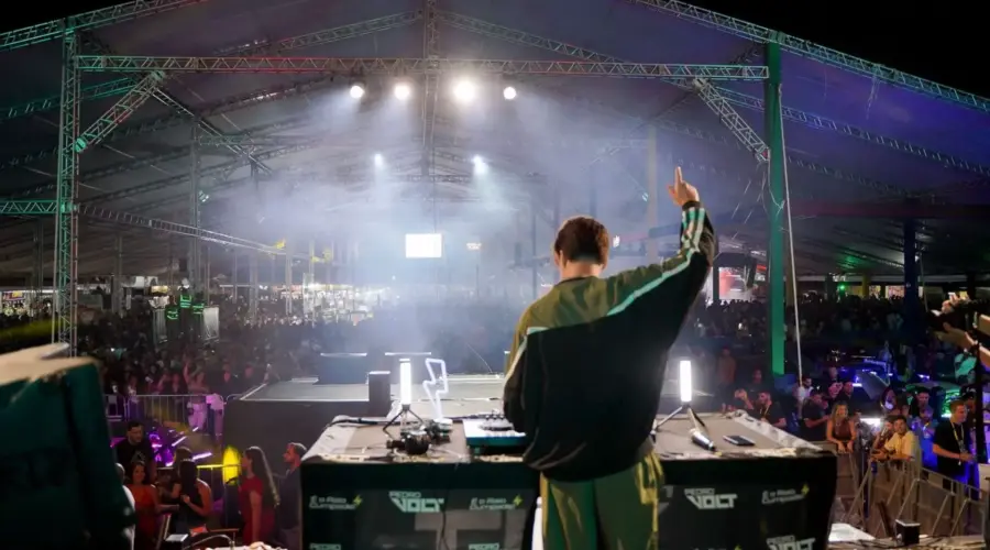 Segundo dia de Carnaval em Goianésia é marcado por emoção, música e muita alegria