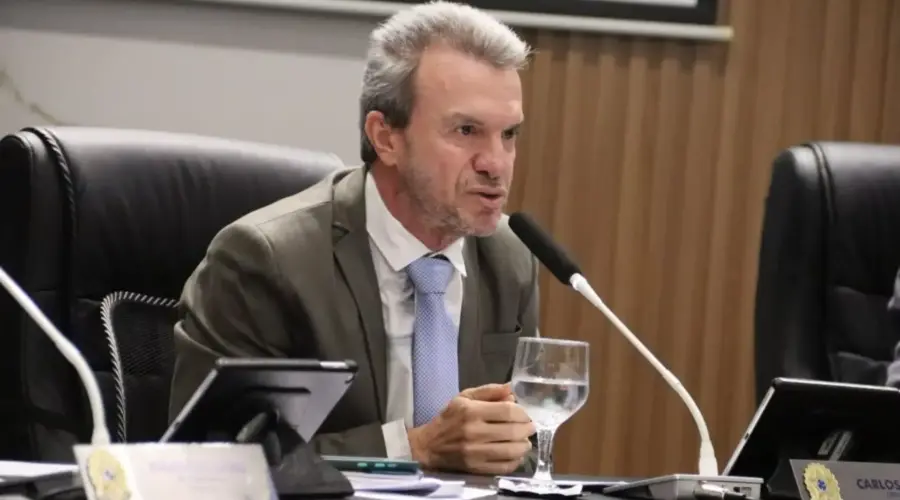 Vereador Carlos Veículos solicita instalação de lombada eletrônica na Avenida Contorno