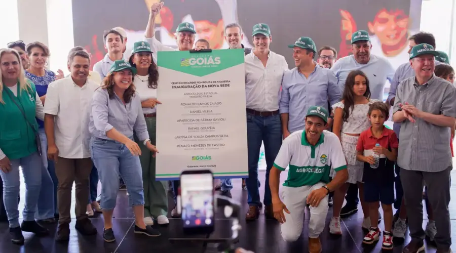 Goianésia inaugura Agrocolégio com Caiado