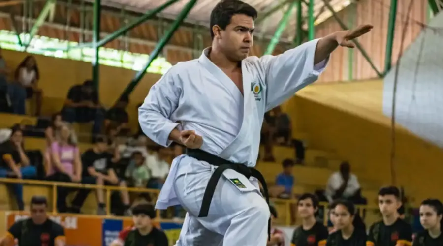 Conheça o atleta Samuel Henrique, a força de Goianésia no cenário mundial do karatê
